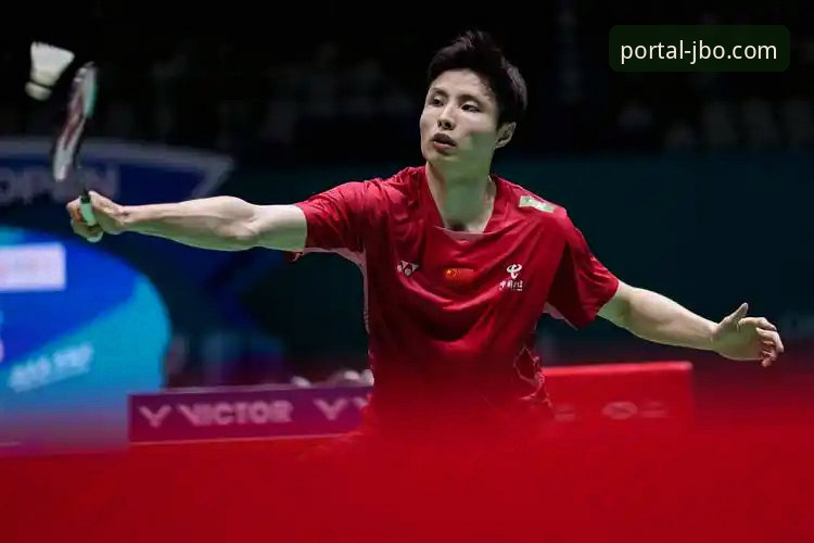 国羽男单八年等待终结，石宇奇亚锦赛登顶最新战报
